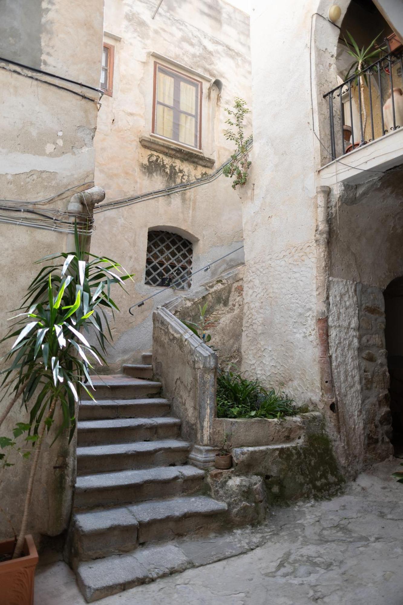 Cortile Gioeni Apartment Cefalu Exterior photo